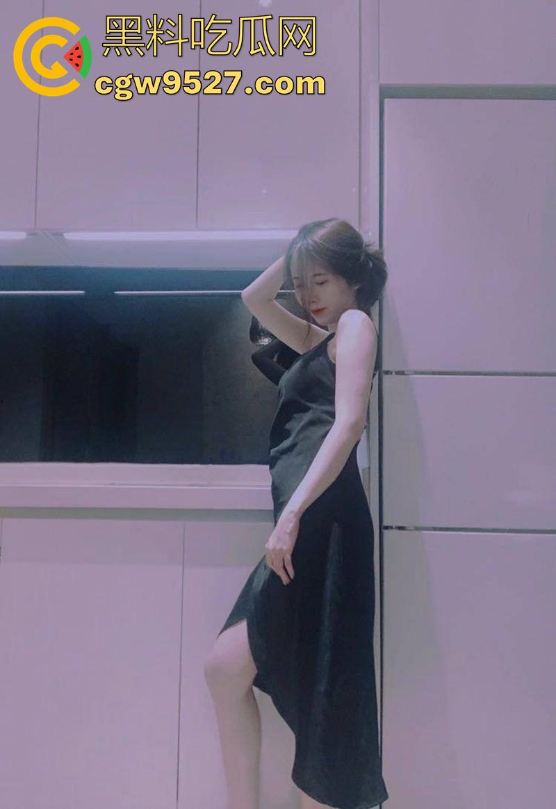 瓜友投稿曝光前女友【朱梦玉】,广州的御姐骚逼性欲极强,不仅被实习生操还被客户内射,发现后果断曝光!-2