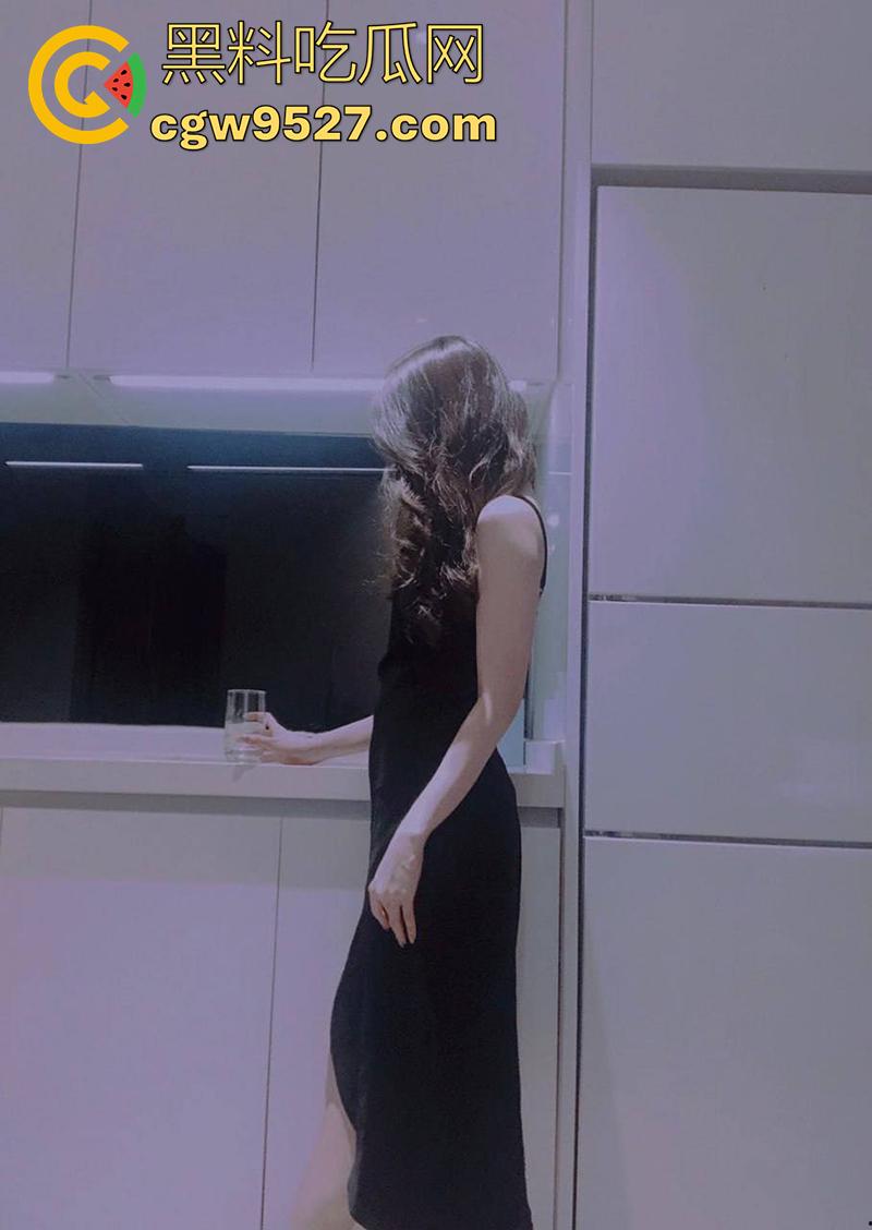 瓜友投稿曝光前女友【朱梦玉】,广州的御姐骚逼性欲极强,不仅被实习生操还被客户内射,发现后果断曝光!-4