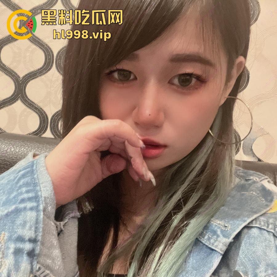 江阴极品人妻【黎萍】自拍骚照约炮，背着老公出轨被发现，私拍视频成国产区素材！-2