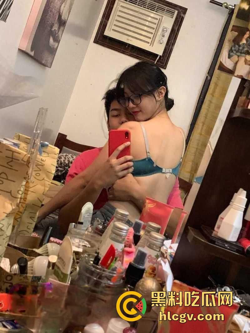 奶妈普度众生！这奶大又形状好可惜男朋友长得影响观感，绝世好奶配颜值低的男友，找条狗都比这强！-2