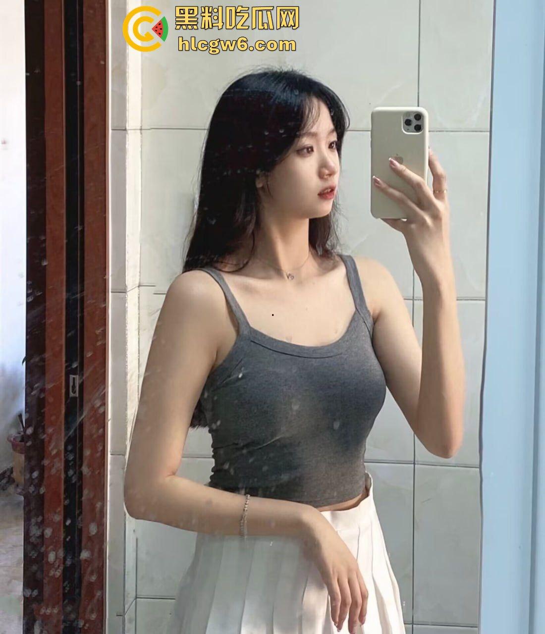 长沙24岁反差清纯小嫩妹【黎静静】跟男友性爱视频流出，不容易满足的母狗-11