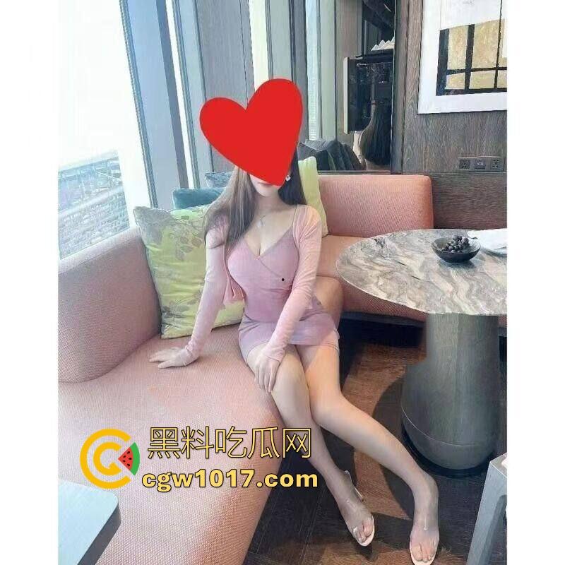 孕妇妈妈卖自己母乳,居然还供不应求?有此等好事怎么我总是最后一个知道的,都是大奶母狗,边干边喷奶!-11