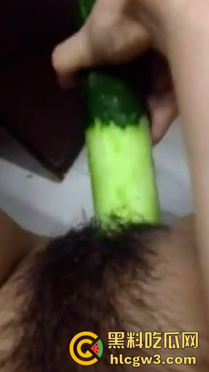 南京医药学院的骚学妹 陈欢羽 因出轨和前男友分手 经朋友介绍成炮友 绝对的骚母狗-2