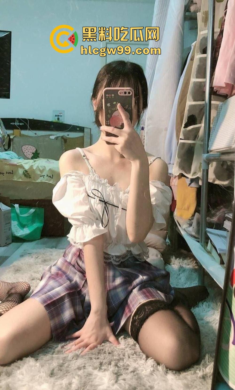 贵阳职业技术学院骚逼『 林思媛』为了学生会长宝座送逼求操，巨乳翘臀被学长们轮流操到爽翻天！-12