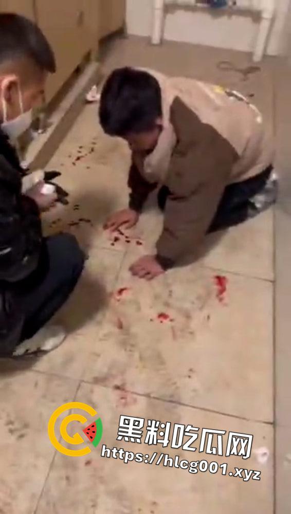又现霸凌事件 一群精神小伙群殴一男一女拳拳到肉录像视频曝光前排吃瓜-2