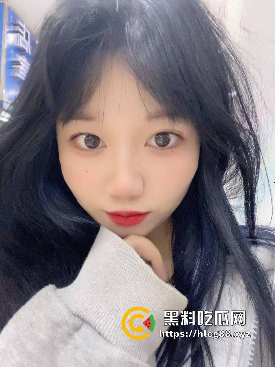 苏州微胖反差大三学姐【邵瑶微】自拍曝光,小脸蛋可爱得要命,私下却是骚货,和男友操天视频流出!-4