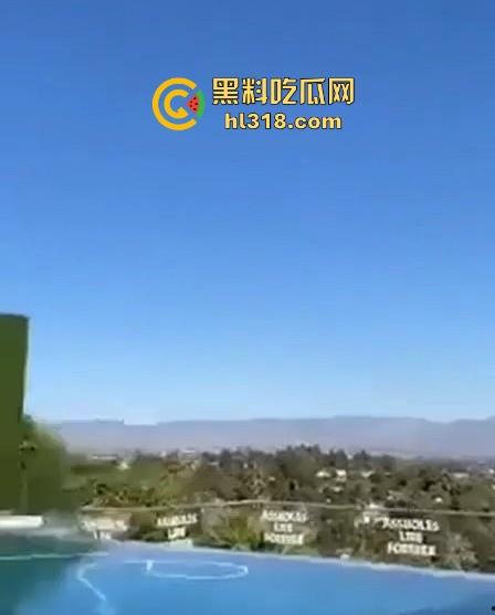 猎奇网黄!老外创意想法之无人机拉扯跳蛋,海边别墅裸体实验,没想到无人机这么给力,给女子爽到了!-10