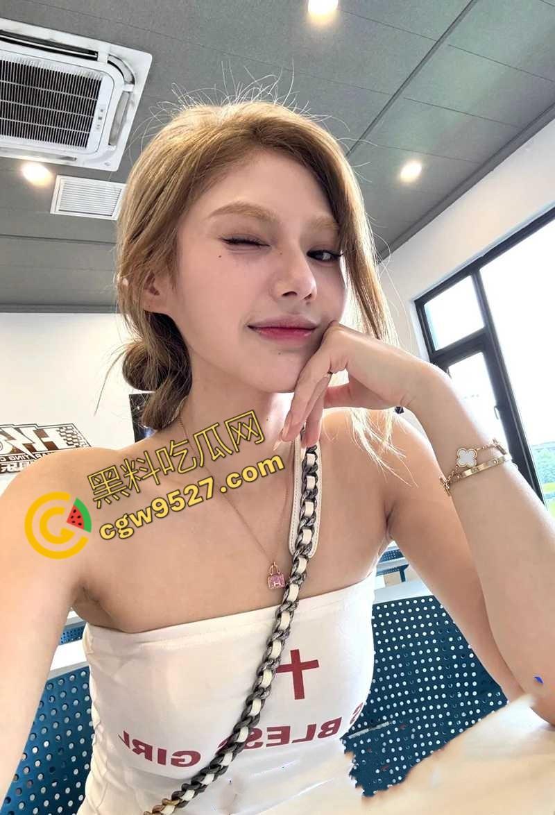 美女学姐何钰婷不雅私拍外流！高傲女神沦为淫荡肉便器，与渣男男友激情私密影片震惊全校-1