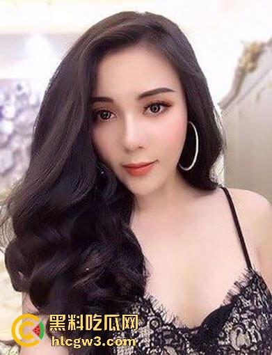 越南航空副机长性爱丑闻曝光 与白虎模特女友 『AuHaMy 』激情片流出 高潮叫声比飞机起飞还响!-4