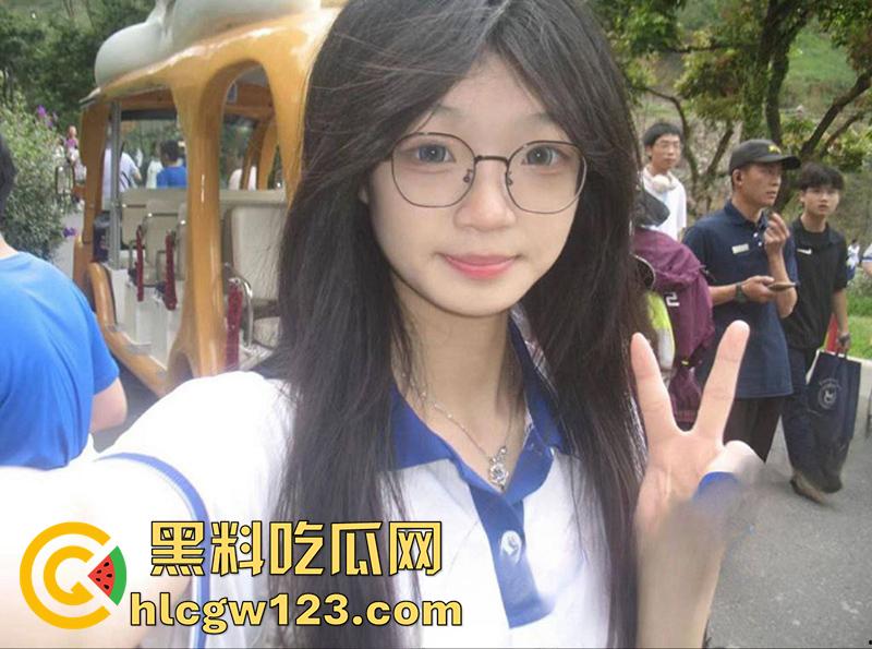 河北石家庄铁道大学【郑科洁】,颜值可爱身材性感,细腰翘臀美腿修长,和黄毛约炮视频流出!-1