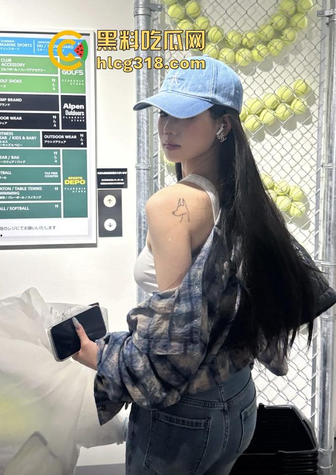 单眼皮小黄豆惨遭助理『芮芮iris』阴间操作，背后接单爆陪睡视频，网红圈再出新大瓜！-14