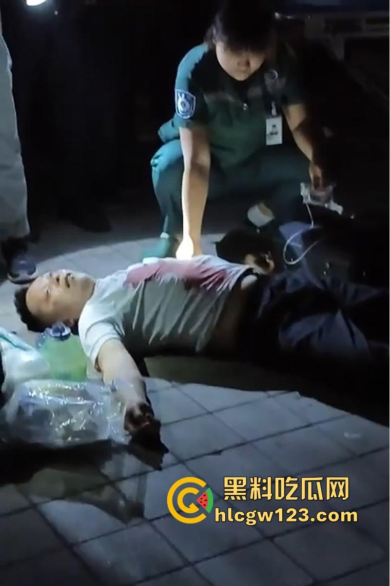 淄博人民公园小伙好心拉架惨遭一刀致命 抢救一小时无果身亡！现场家属悲痛欲绝！-8