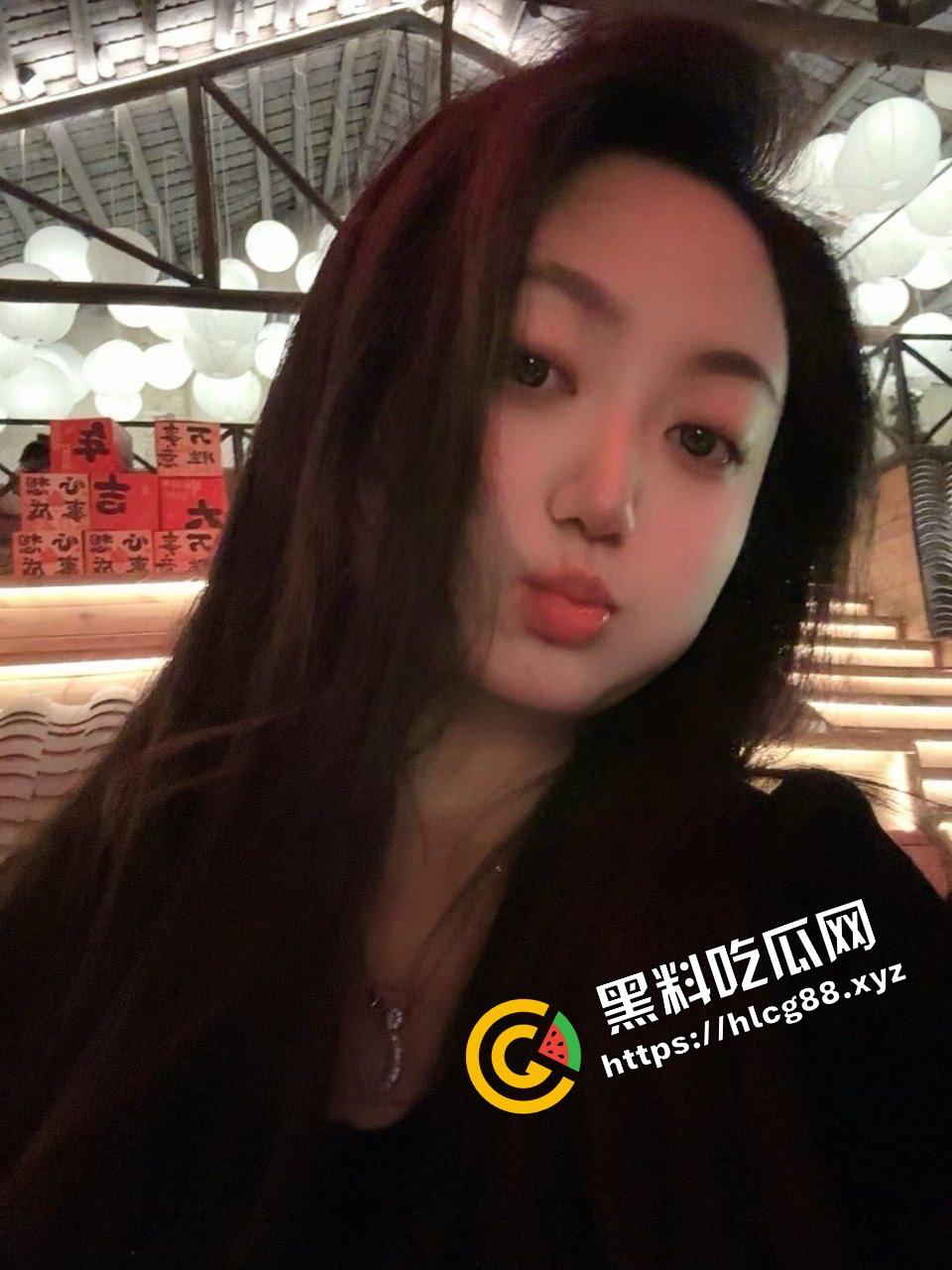 广西纯种骚母狗肉便器【汪诗雅】0元就能带回家各种爆操，对镜淫荡后入暴击骚臀遭曝光！-1