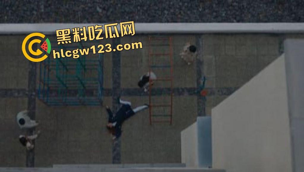 Yo，《评估》这末世神片吓得头皮发麻！生育权噩梦，人性深渊炸裂！-3