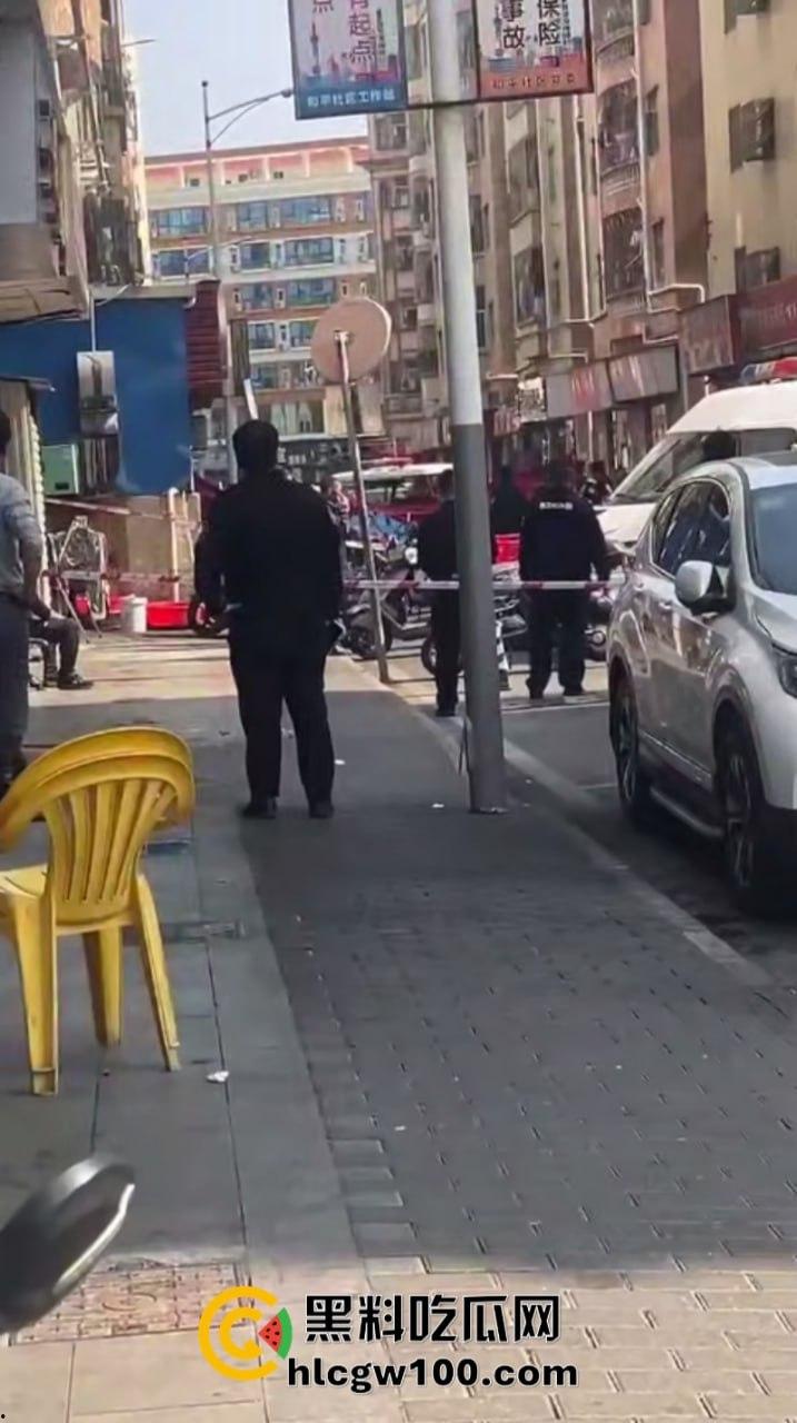 深圳福永桥头惊现亡命刀仔组团报复性随机砍人 死伤一片 还有4个在逃！-8