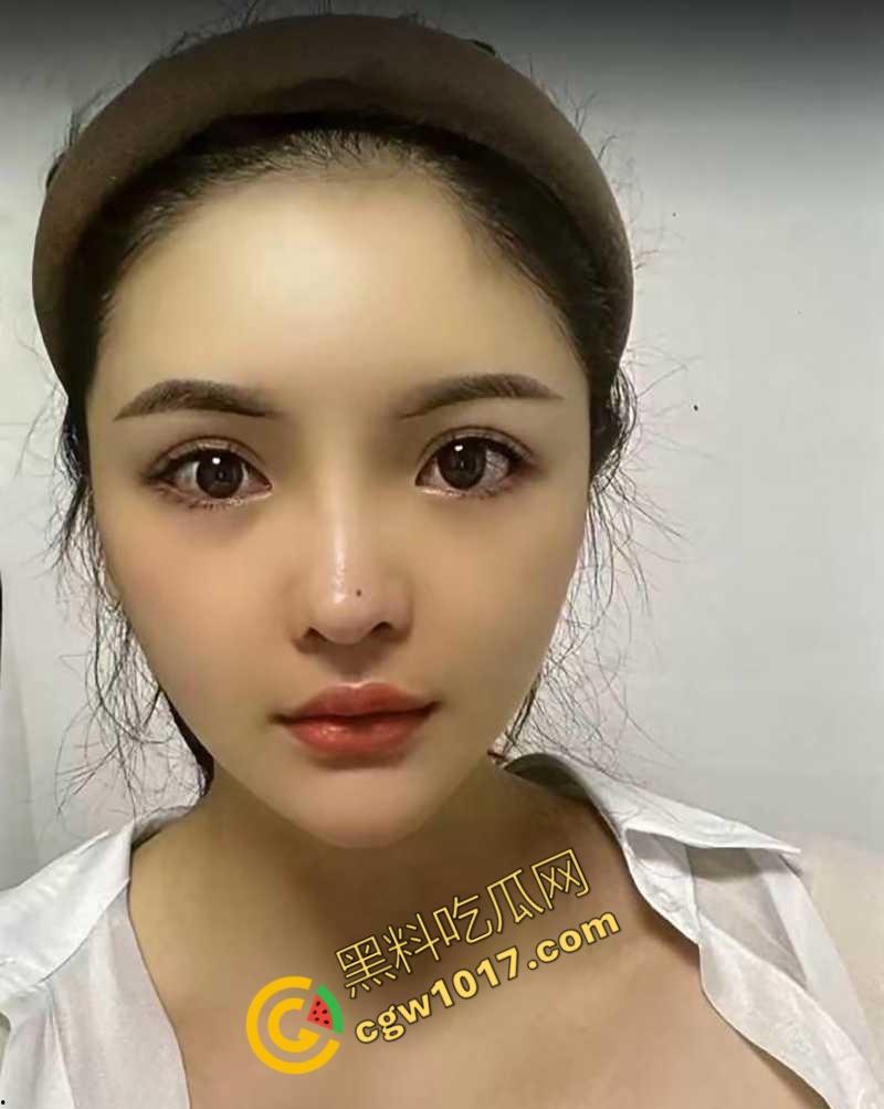 福州极品人妻【叶青霞】援交金主视频曝光：裸舞舔肛深喉，连续喷水，绿帽老公在家带娃，她却在床上浪性十足！-2