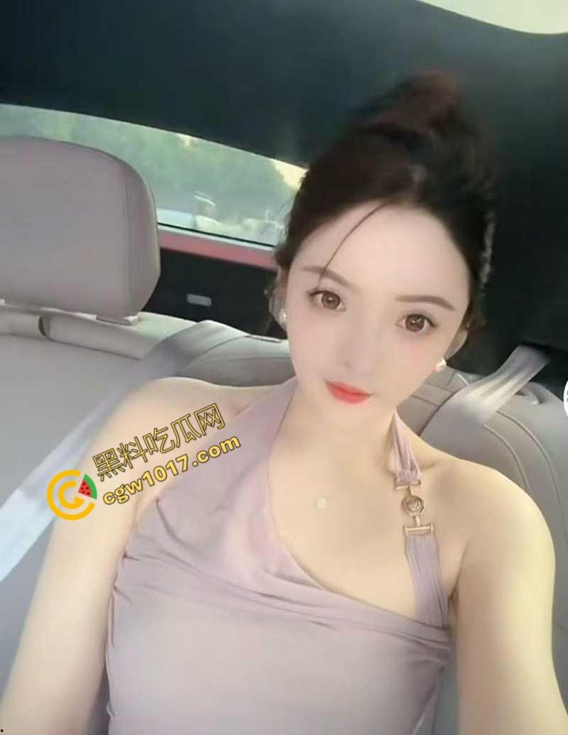 福州极品人妻【叶青霞】援交金主视频曝光：裸舞舔肛深喉，连续喷水，绿帽老公在家带娃，她却在床上浪性十足！-4