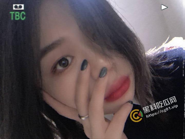 贵州维也纳酒店前台 夏心仪 时间管理大师 同时出轨领导和同事 还能勾搭客户 被爆光不雅视频！-3