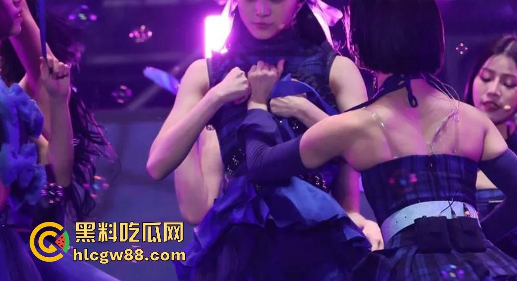 韩国kpop组合【幻蓝小熊】 媛媛 台中跨年走光露黑乳晕，粉丝偷拍起哄，财阀操嫩穴传闻爽爆网络-19