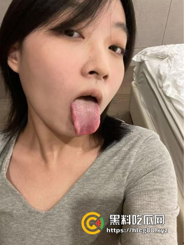 河北沧州黄骅23岁【张晴晴】考研路上的反差婊，操过多少人谁他妈知道！-2