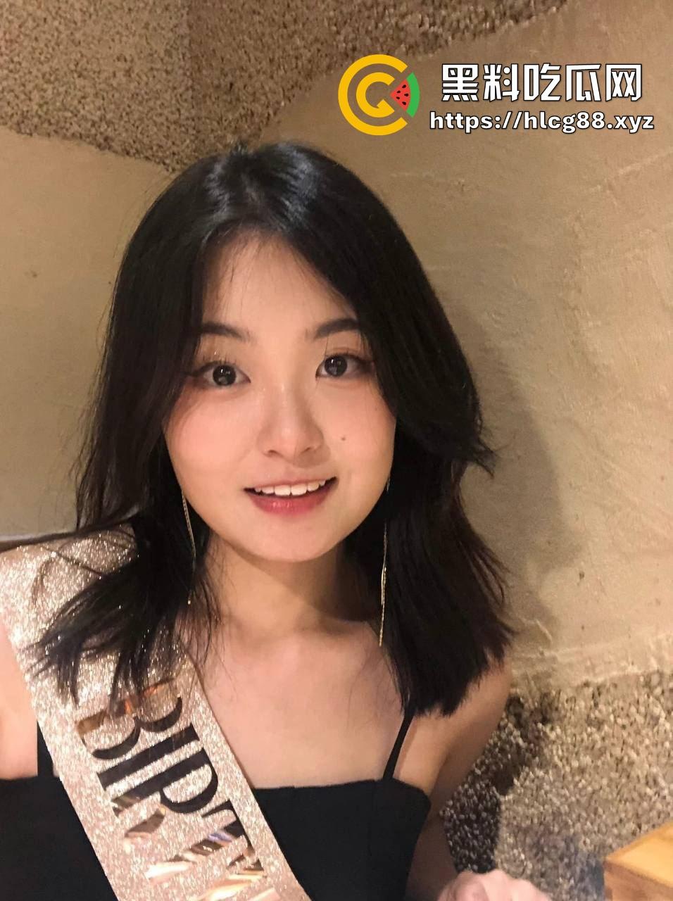 西南民族学院大二微胖妹【汪云】开学就成学长母狗，口交后入伺候得飞起，结果只是学长的玩物！-3