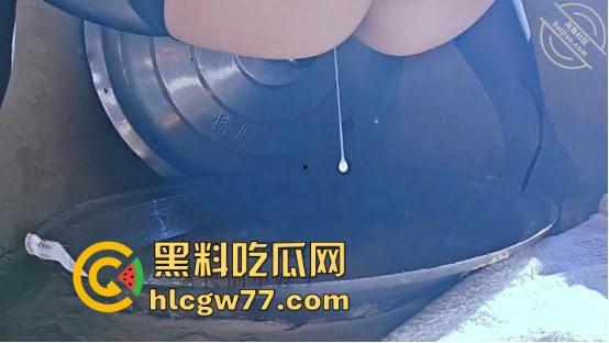 海角社区 跟善良的小嫂子在灶台上激情做爱 无套内射这发情的小骚货 诱惑满满！-5