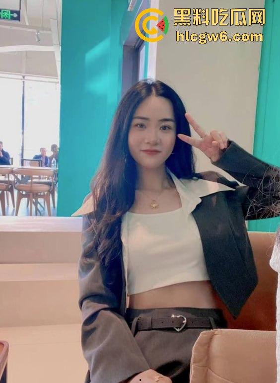 江苏绿帽癖朋友笔记本意外曝光私密性爱视频！老婆在床上大尺度回应他换人也行，朋友关系铁到不知如何下手！-2