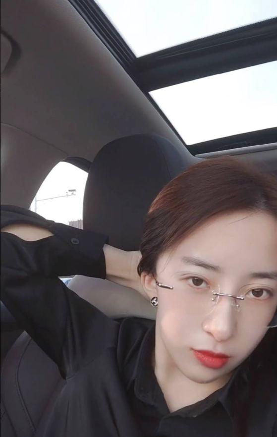 曝光绿茶！ 齐齐哈尔人刘文琪 同居一年榨干数十万 转头就寻新欢 破鞋一个 变态性癖做爱视频被男友曝光-3