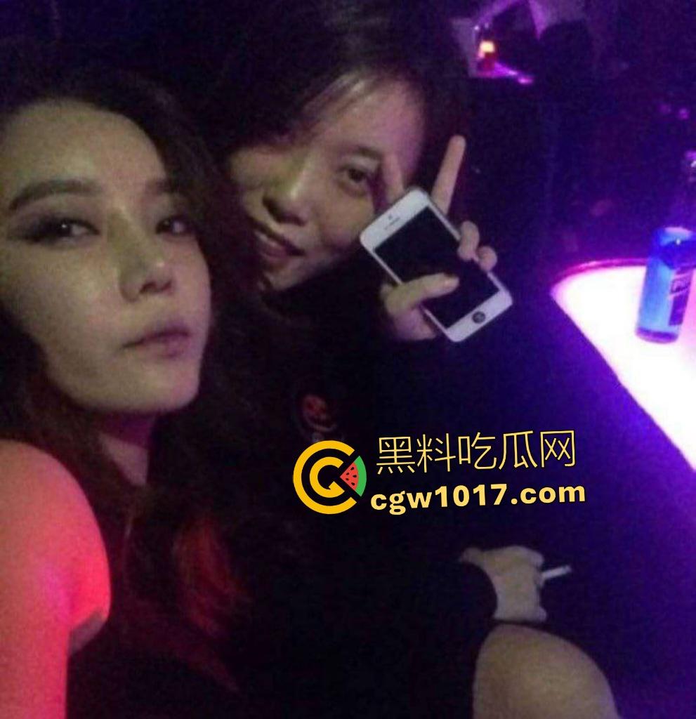 网红鼻祖【李天佑】结婚当天炸锅，千万周星女王给钱就睡聊天记录曝光，老婆跪舔金主鸡巴深喉吞精，才刚结婚就被绿？-2