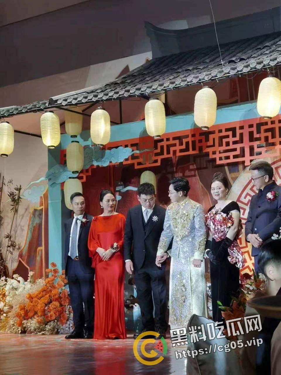 浙江温州女同男同形婚！白天结完婚晚上男gay就去网上找1 女同去找拉拉表白-3