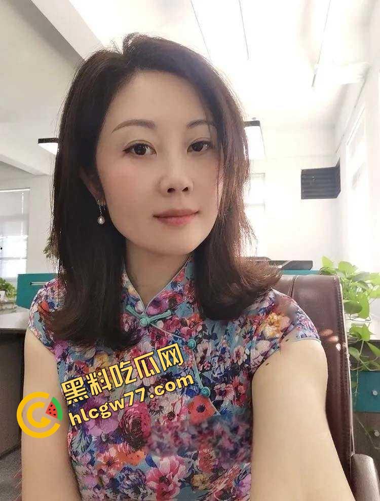 马鞍山震碎三观，硕博夫妻默许淫妻母子乱伦，韵味妈妈做亲儿性启蒙，聊天记录视频曝光！-10