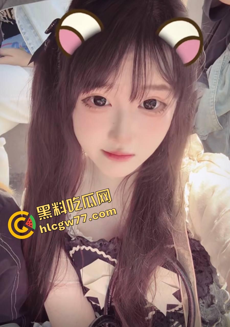 威海艺术学院『范弱蒨』私照外泄，舞蹈女老师白天教课晚上掰逼自慰，粉嫩体质骚得想日疯！-3