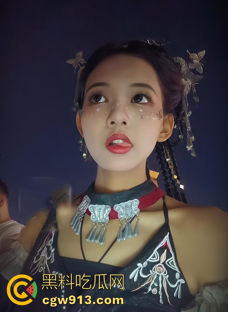 沈阳鲁迅美术学院,顶级颜值黑皮女大【郭佳】,身材曼妙性感诱人,体育生男友激情性爱,视频传遍全校!-1