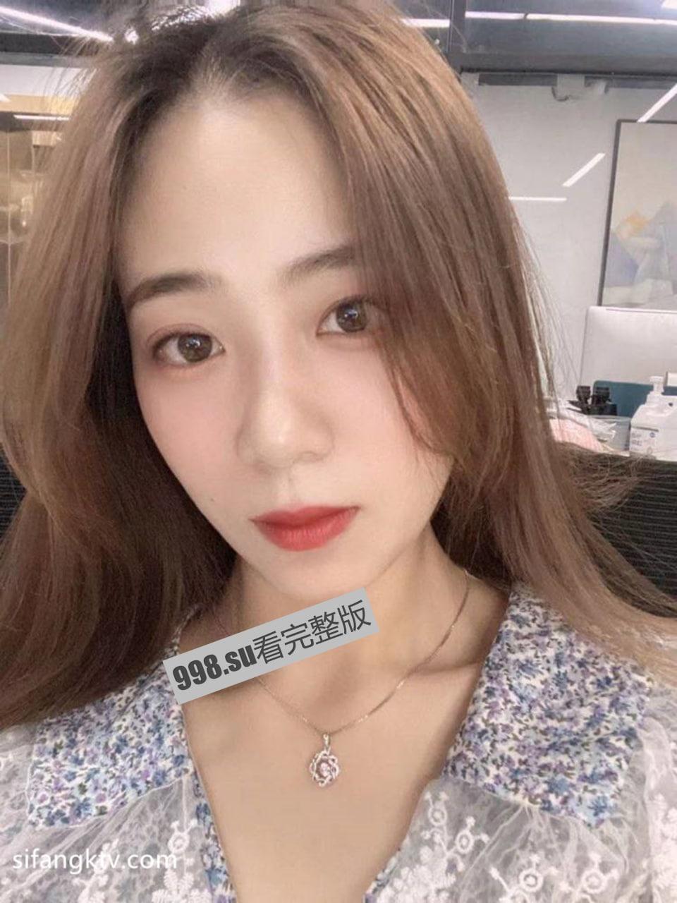 合肥邯郸华博教育中等专业学校张佳彤教室门加私下性爱完整版-1