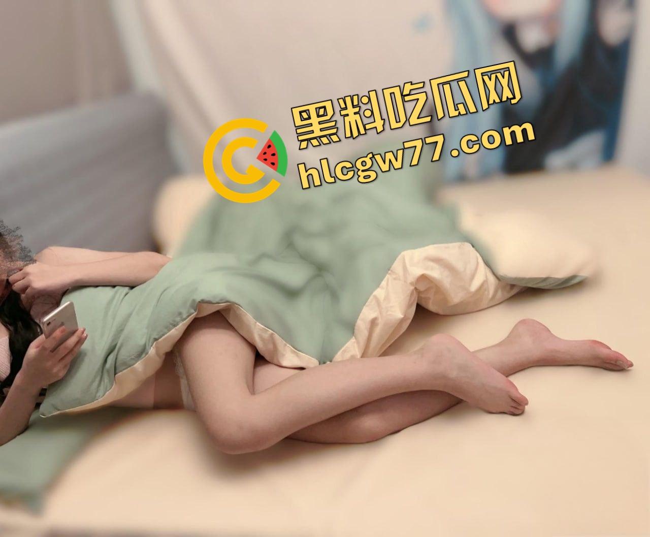 杭州姐弟乱伦炸裂，姐夫精致操不爽，姐姐骚逼痒爆微信勾弟弟，酒店开房猛吃鸡巴，这他妈是淫荡姐弟顶流！-12