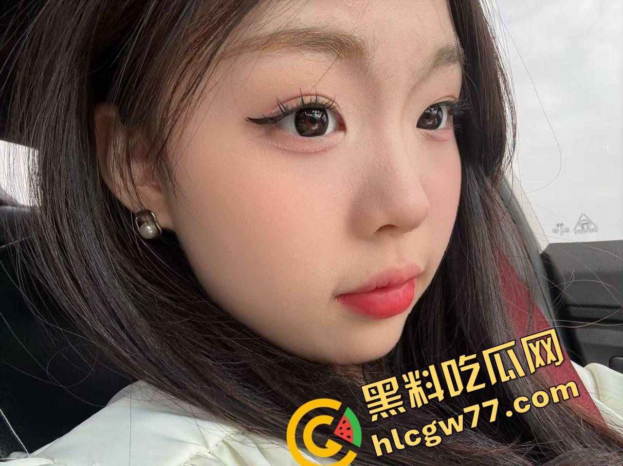 钱花了鸡撸了逼没插，大哥找小姐体验高端自撸套餐，骚逼玩得蹭到流水，最后却只能当手冲背景！-3