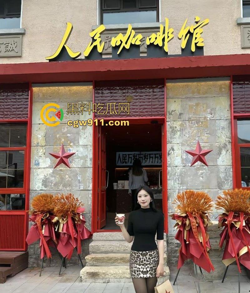 武汉师范大学【刘婷婷】与男友性爱视频流出,清纯学妹化身全自动榨精机,骑乘榨精露脸口爆,反差骚劲十足!-4