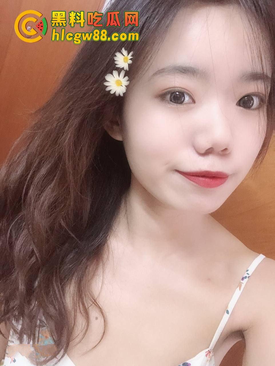 南昌银行『 陈若水 』生日蛋糕还没消化,就被行长猛操一整天,口活清理舔到鸡巴发红,真有上进心!-4