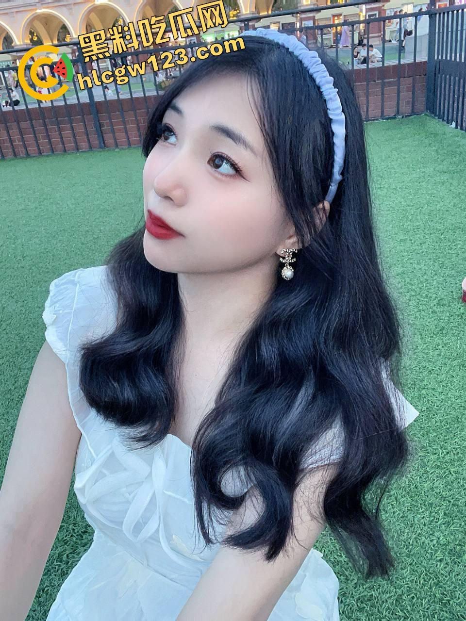 民宿开房无套爆操啪啪啪啪正激烈,换姿势换到发现针孔摄像头,女的还没高潮,摄像头先翻车!-4