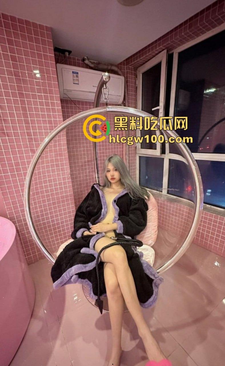 亚文化女友【赵婷】骚到极致，平时正经得像个人脱了衣服直接化身母狗，用跳蛋自慰到白浆直流 真的亚得一批！-2