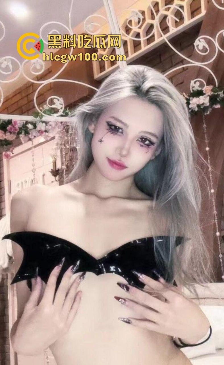 亚文化女友【赵婷】骚到极致，平时正经得像个人脱了衣服直接化身母狗，用跳蛋自慰到白浆直流 真的亚得一批！-4