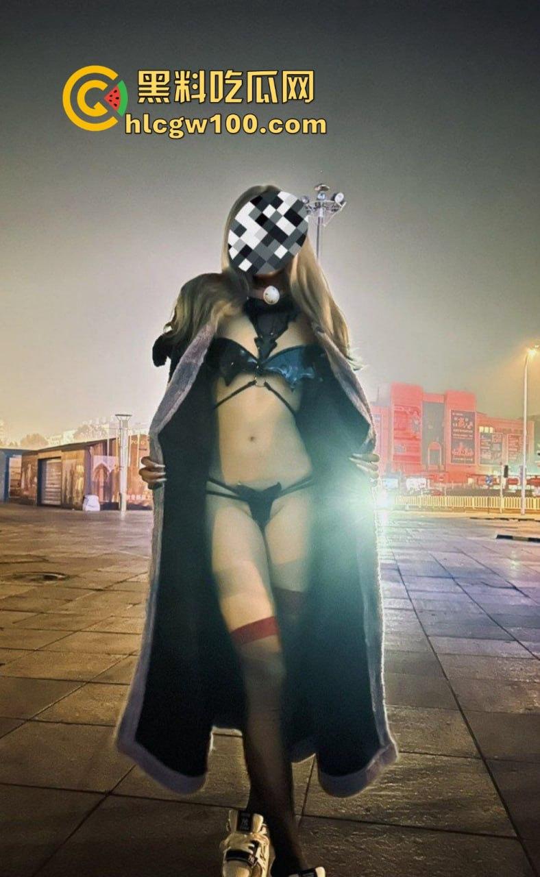 亚文化女友【赵婷】骚到极致，平时正经得像个人脱了衣服直接化身母狗，用跳蛋自慰到白浆直流 真的亚得一批！-9