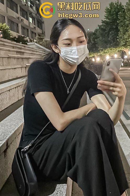 学姐宿舍变成人间春宫, 抠逼自慰闭眼幻想被猛操,高潮抽搐喷汁,偷拍视频直冲你的G点!-6