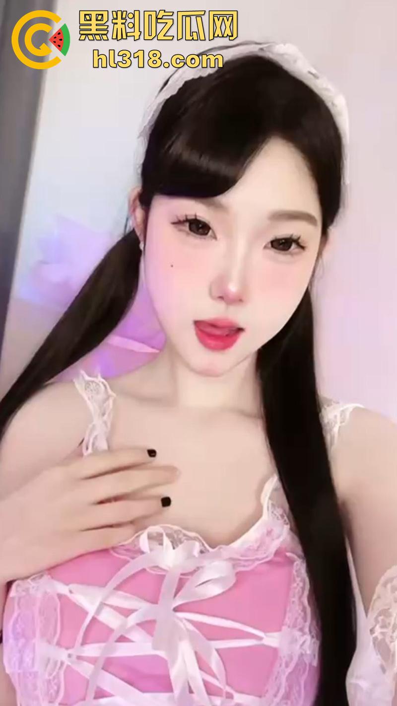 快手性感尤物【小猫大王】,完美身材诱人女神,奶大腰细美腿超性感,定制全裸付款后竟直接跑路!-3