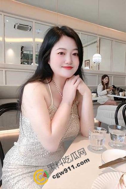 海角大神与小姨的禁忌交欢！趁小姨洗澡裸体的间隙，被肉棒诱惑，主动求操，对白露骨，场面超淫-3