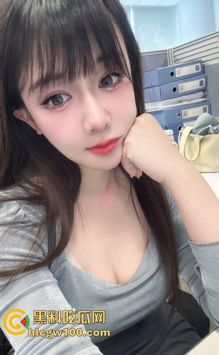 石家庄少妇文员『熊可心』桌上揉穴喷淫水湿透桌面,大奶子又软又白,老板欲火焚身直接腿软!-2