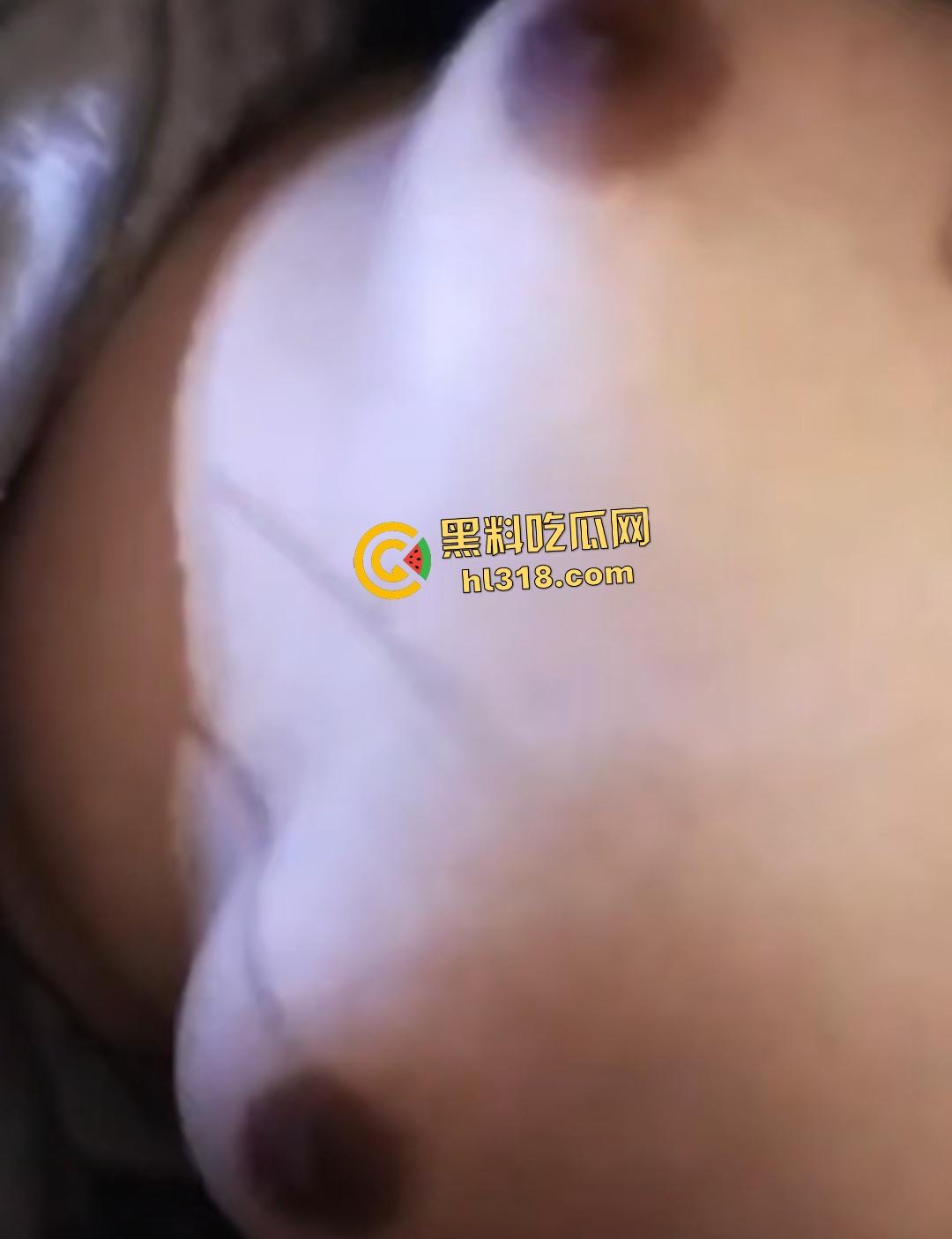 幼稚脸学生妹背叛男友磕炮聊骚,露脸自慰视频奶子,被男友发现直接曝光这骚奶子!-7