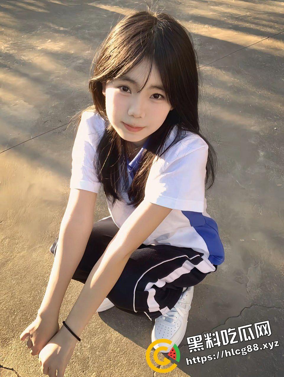 深圳高中清纯嫩妹反差婊【徐艺菲】放学后穿深圳校服开房操逼,捆绑束缚各种暴插嫩穴娇喘!-2