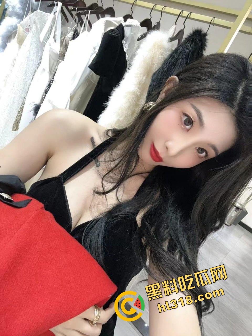 武汉顶奢SM会所曝光变态癖,绳结卡逼眼磨到直流水,吊着来回蹭得腿抖颤,贫穷限制了想象!-1