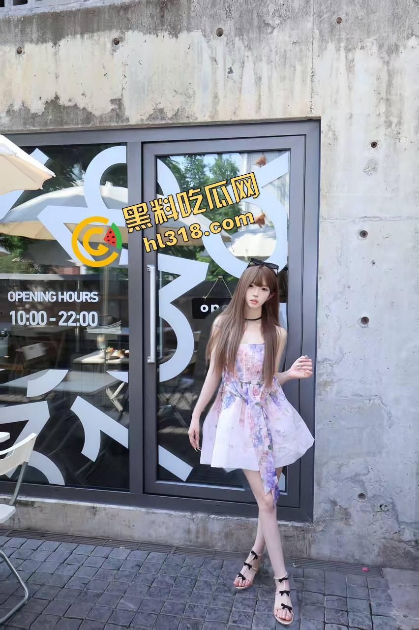 武汉顶奢SM会所曝光变态癖,绳结卡逼眼磨到直流水,吊着来回蹭得腿抖颤,贫穷限制了想象!-4